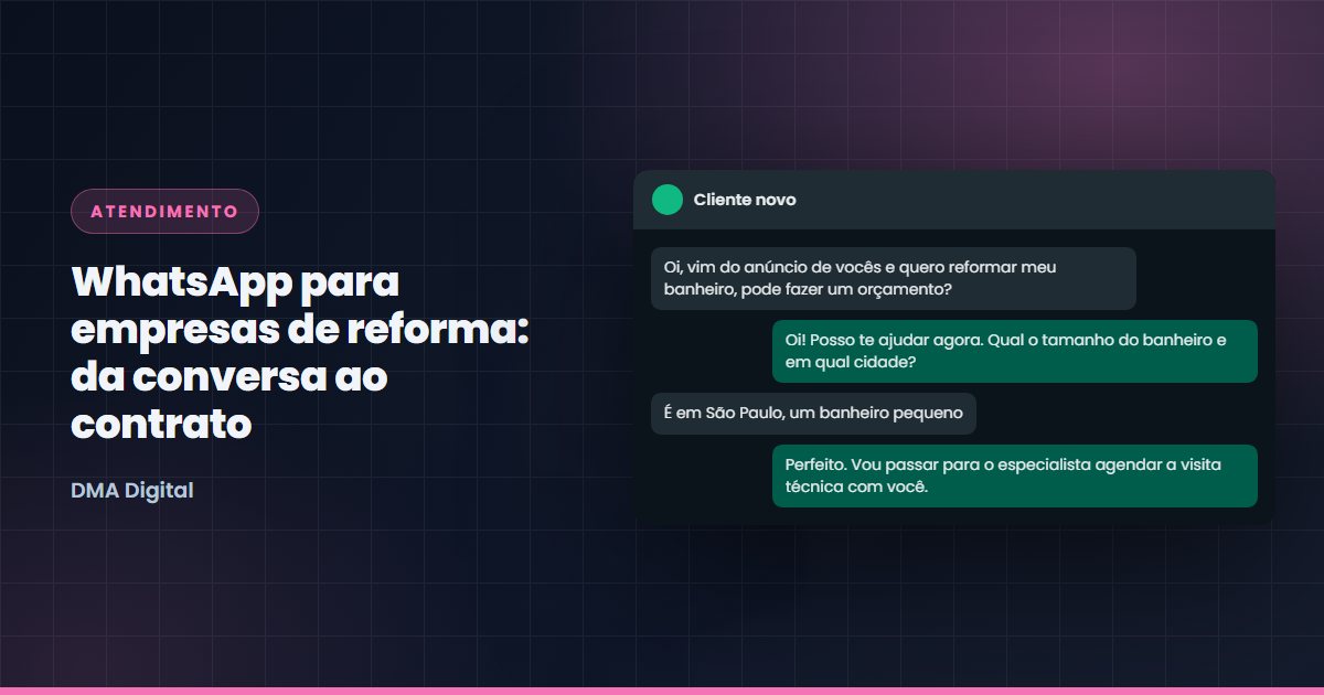Dono de empresa de reforma conferindo mensagens no celular ao lado de uma obra